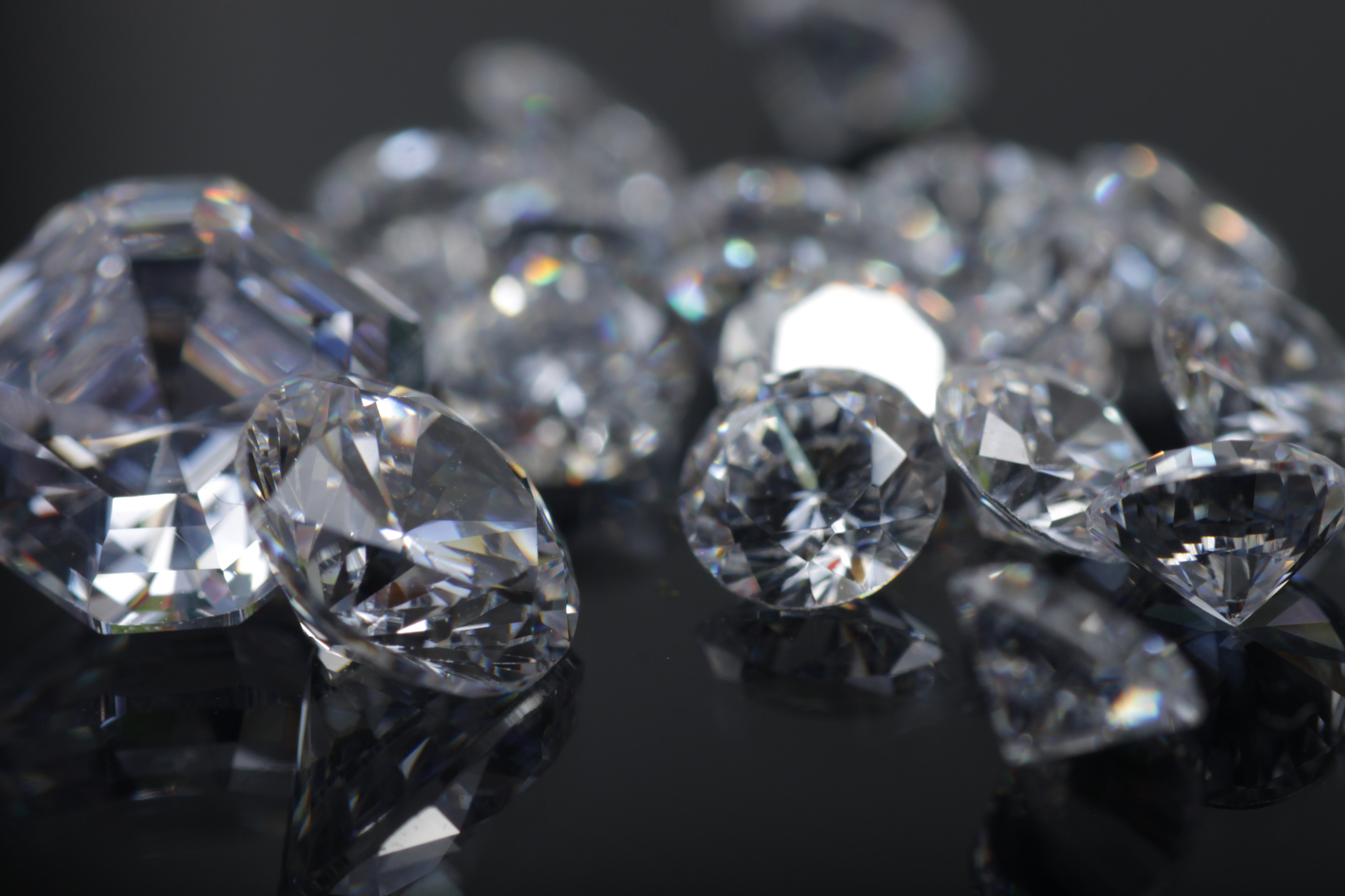 ジルコンを徹底解説 ダイヤに匹敵する美しい宝石の魅力