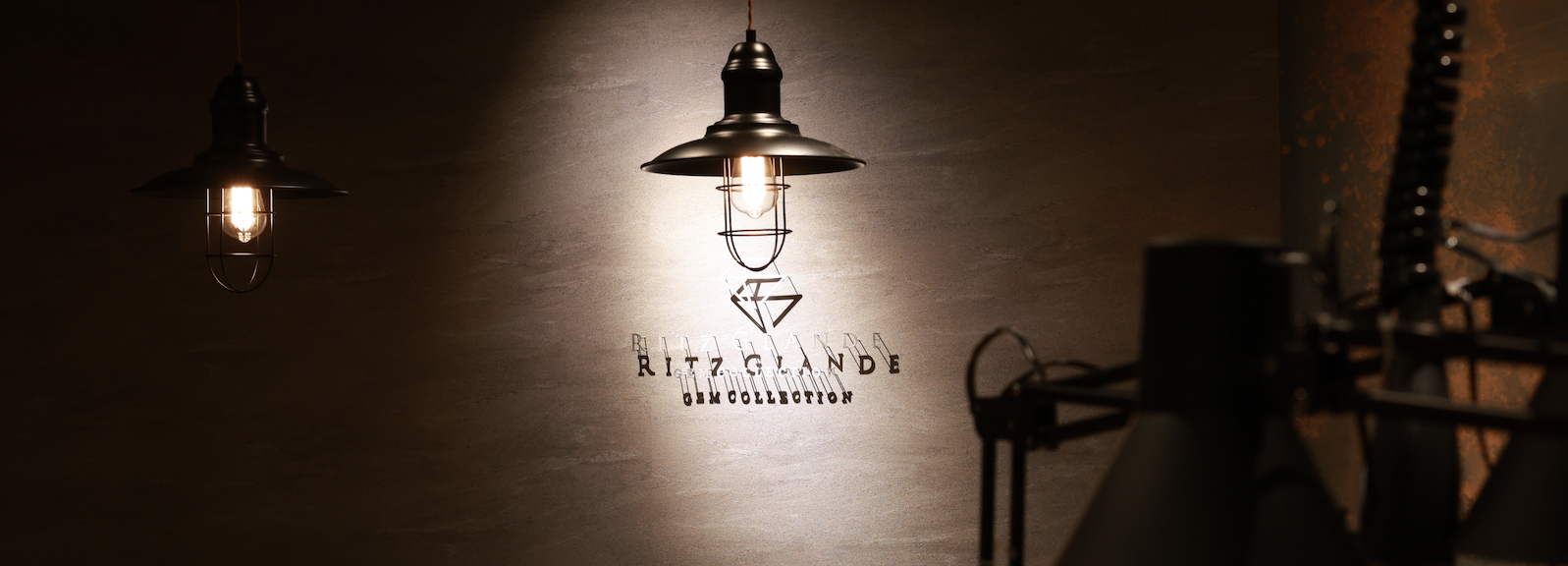 札幌のジュエリー修理・リフォーム・リペア専門店RITZ GLANDEの店内