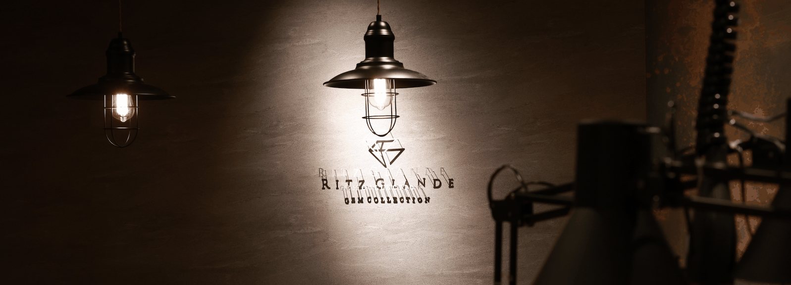 札幌のジュエリー修理・リフォーム・リペア専門店RITZ GLANDEの店内