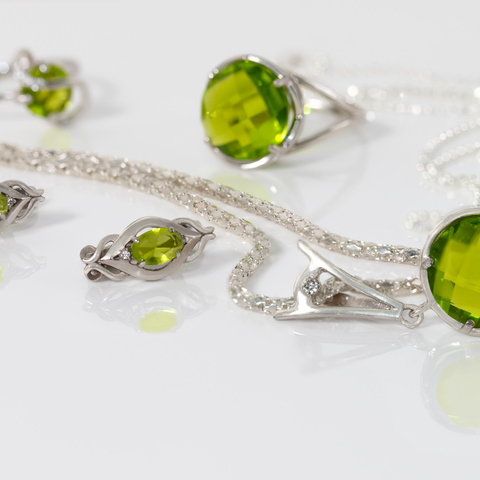 ペリドットのクリーニング方法とは？宝石の保管方法についても解説！