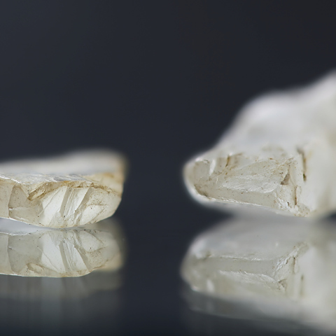 【6月の誕生石】ムーンストーンの魅力を知る｜特徴や種類・効果と選び方を詳しくガイド